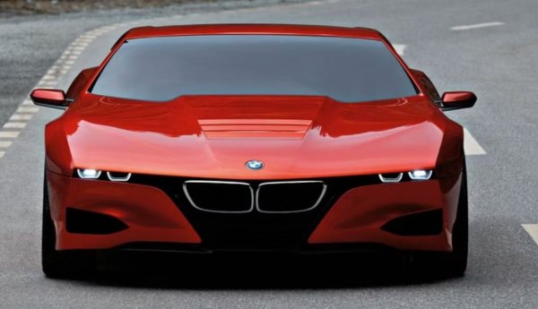 През 2008 г. BMW реши да отдаде почит на суперавтомобила M1 - кола, която пускат преди 30 години. С цвят, подобен на оригиналния автомобил, той изглежда абсолютно зашеметяващо. Цялата форма напомня на оригиналния M1, дори джантите са направени в същия стил. Вниманието към детайлите е хипнотизиращо. 

BMW никога не разкрива интериорния дизайн или спецификациите на автомобила. Това се дължи на факта, че M1 Homage Concept е просто дизайнерско упражнение за марката. Наистина жалко, тъй като това щеше да бъде такъв хит, ако беше стигнал до пазара.
